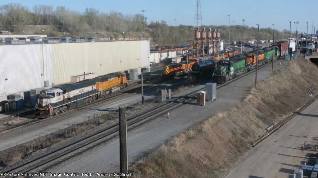 RDG 2100, CREX, IAIS + BNSF Engines